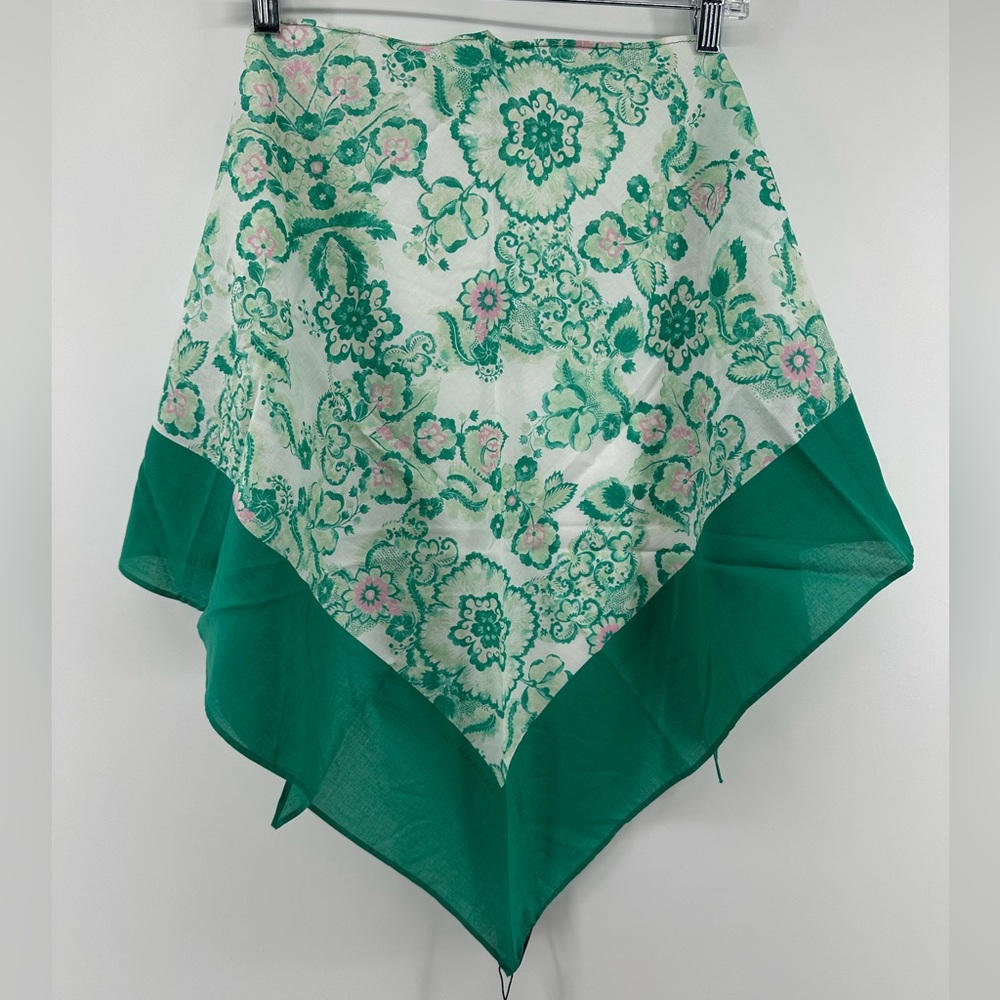 ✨SALE✨ Burberry Green and Pink Floral Patterned Triangular Scarf New With Tags